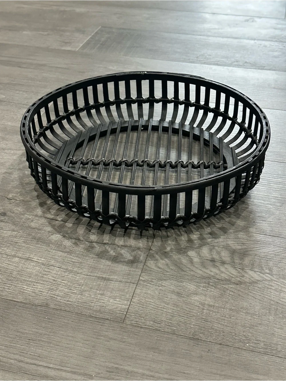 Stratton Home decor round decorative tabletop tray